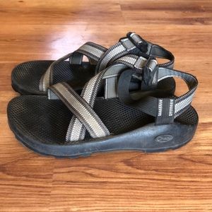 Chaco vibram sole black with gray straps
